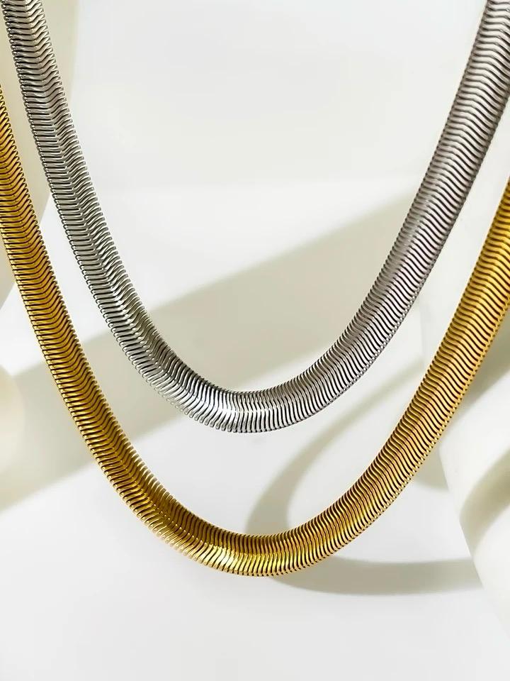 COLLAR SERPIENTE (dorado)