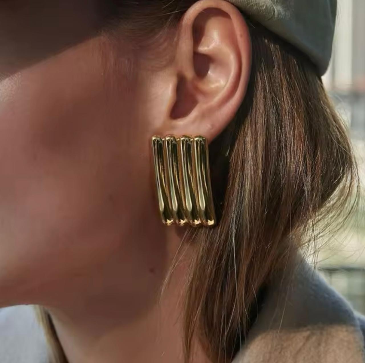 ARETES KARA