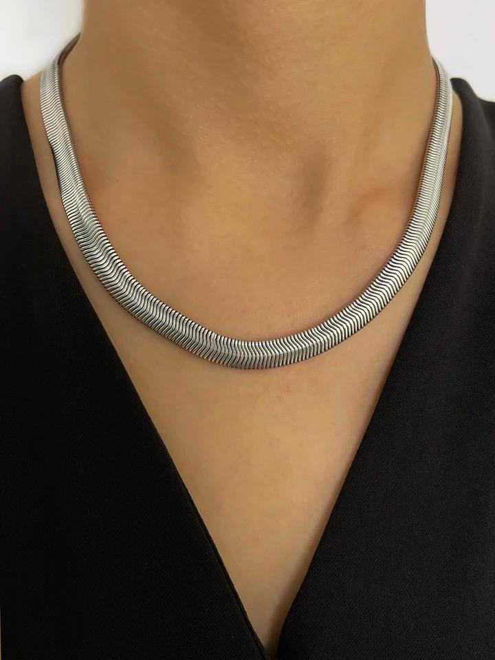 NUEVO! COLLAR SERPIENTE (plateado)