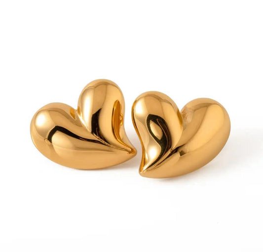 ARETES CORAZÓN DORADOS