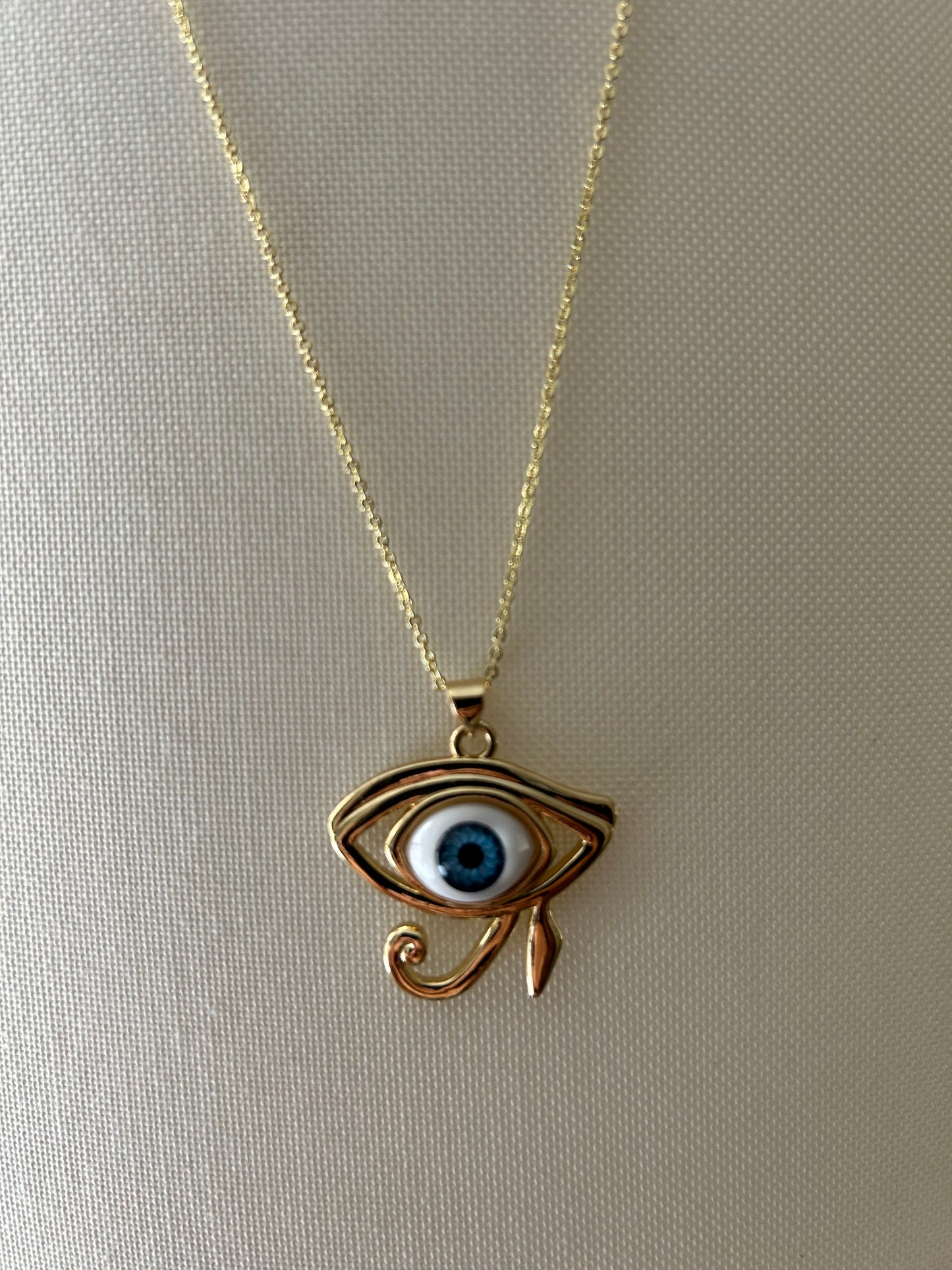 CADENA CON OJO DE HORUS